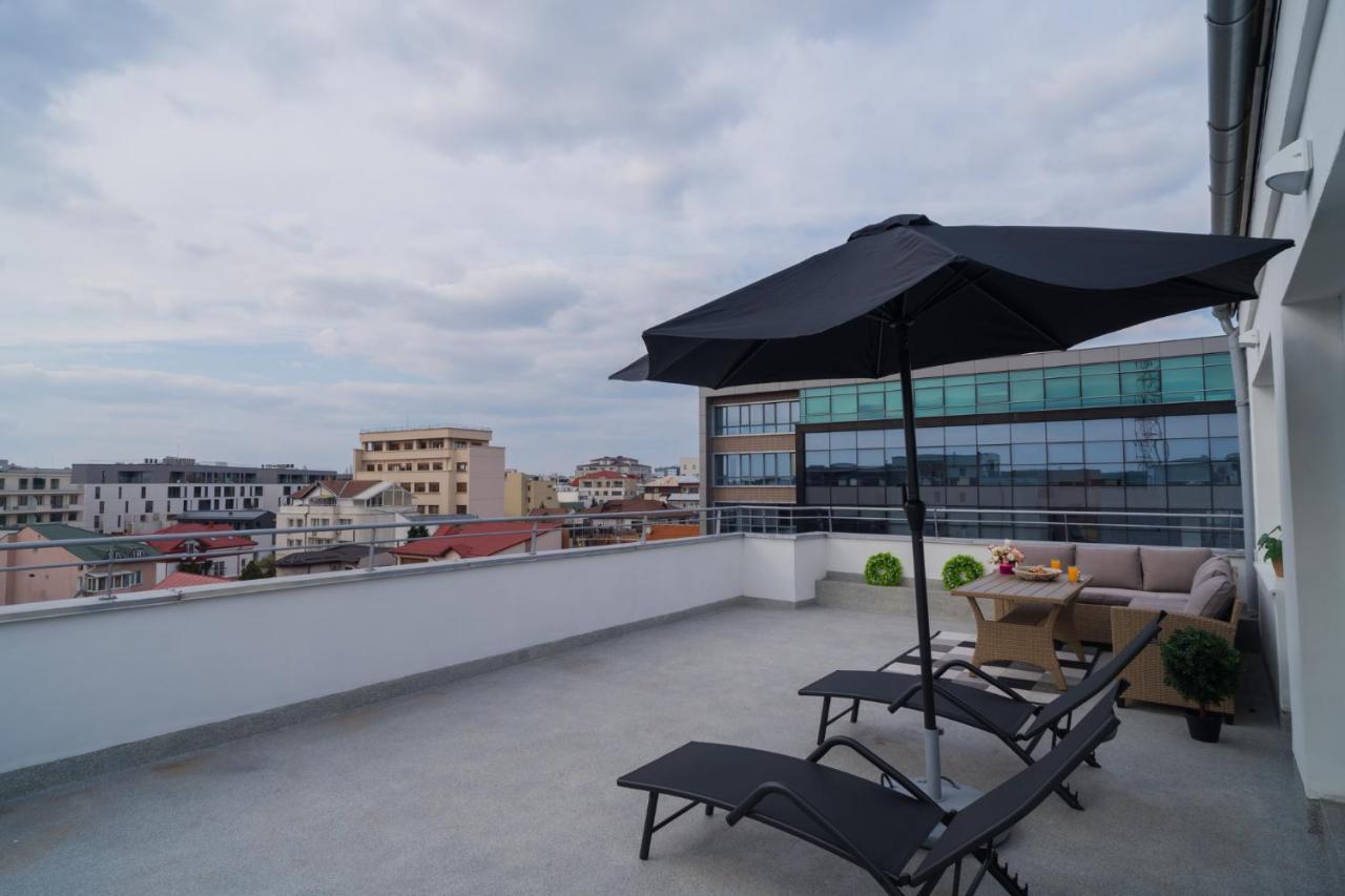 Penthouse With Huge Rooftop Terrace & City View Bucarest Exterior foto