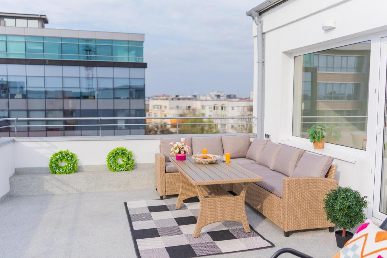 Penthouse With Huge Rooftop Terrace & City View Bucarest Exterior foto