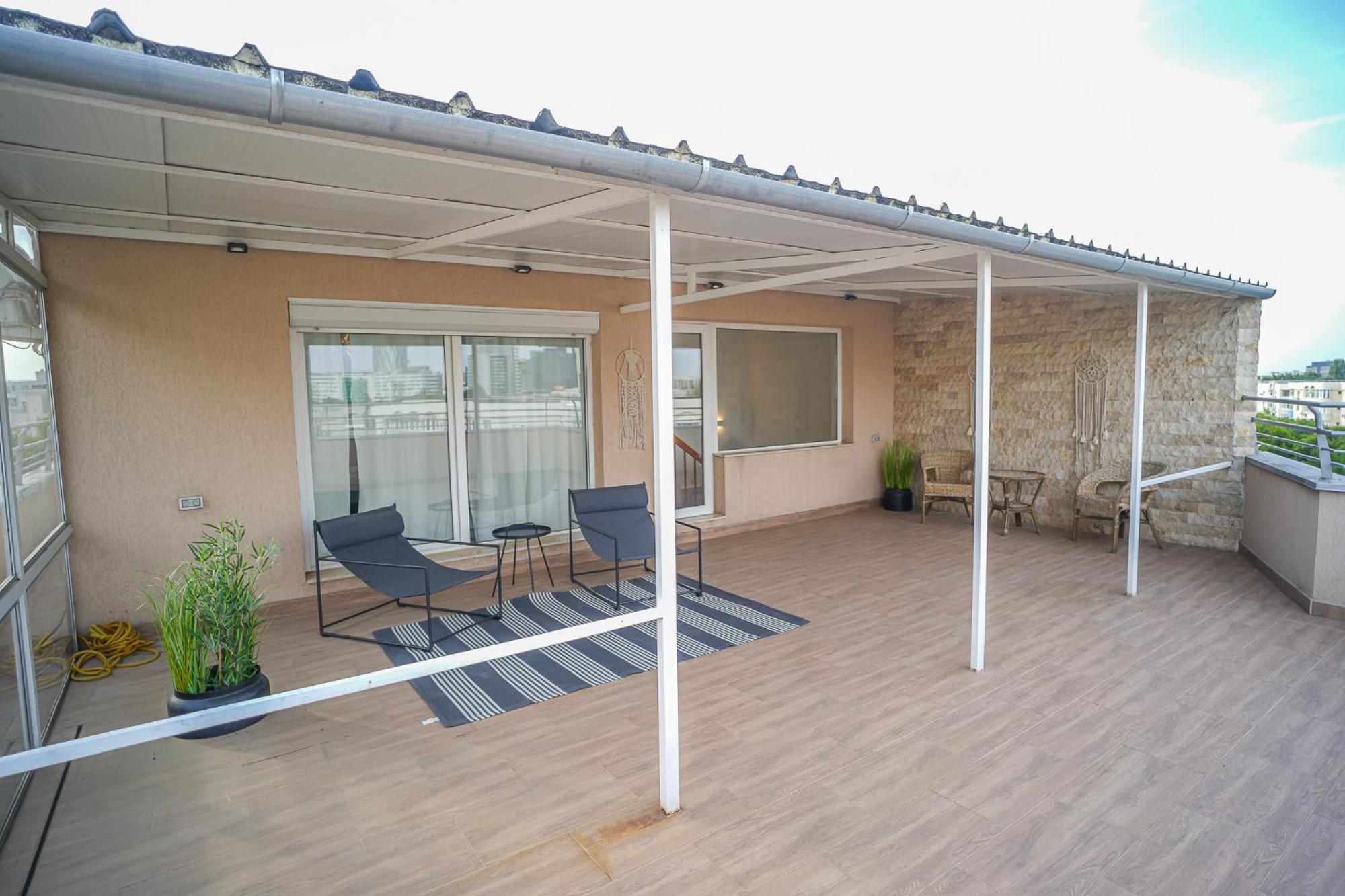 Penthouse With Huge Rooftop Terrace & City View Bucarest Exterior foto