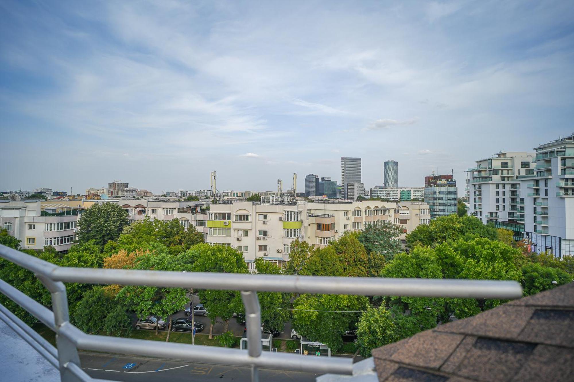 Penthouse With Huge Rooftop Terrace & City View Bucarest Exterior foto
