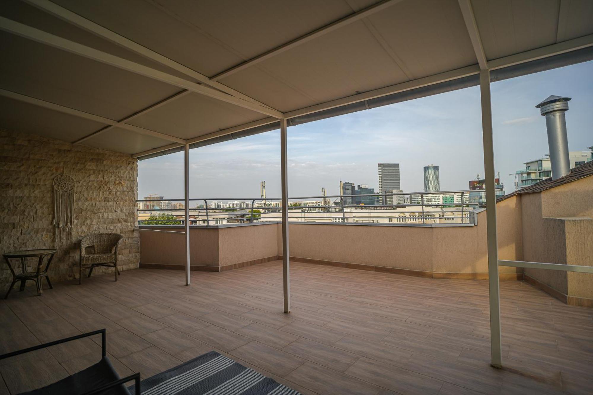Penthouse With Huge Rooftop Terrace & City View Bucarest Exterior foto