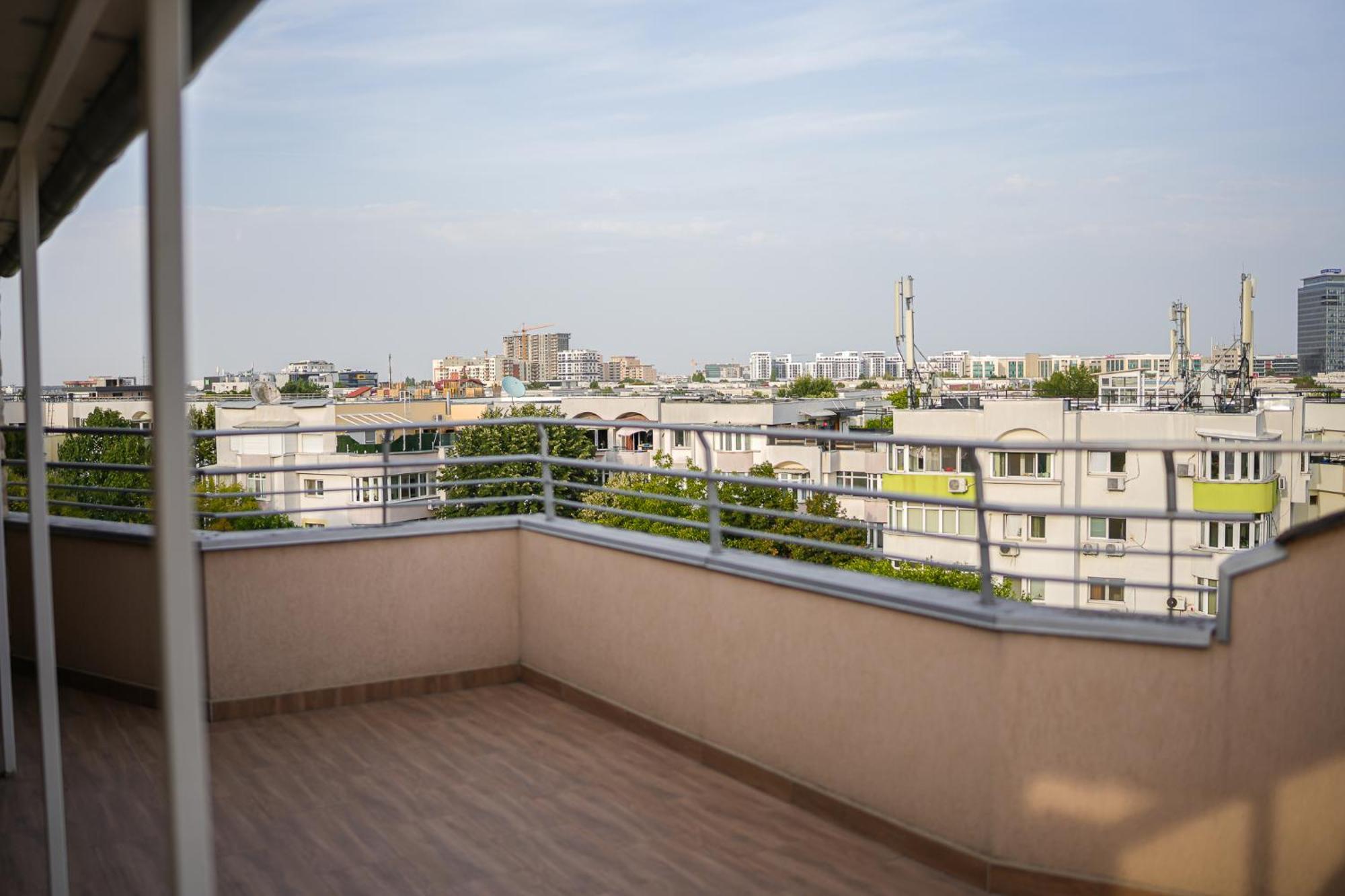 Penthouse With Huge Rooftop Terrace & City View Bucarest Exterior foto